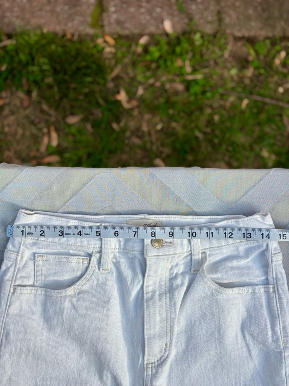 Universal Thread High Rise Wide Leg White Denim Jeans Size 6R NWOT - Picture 4 of 16